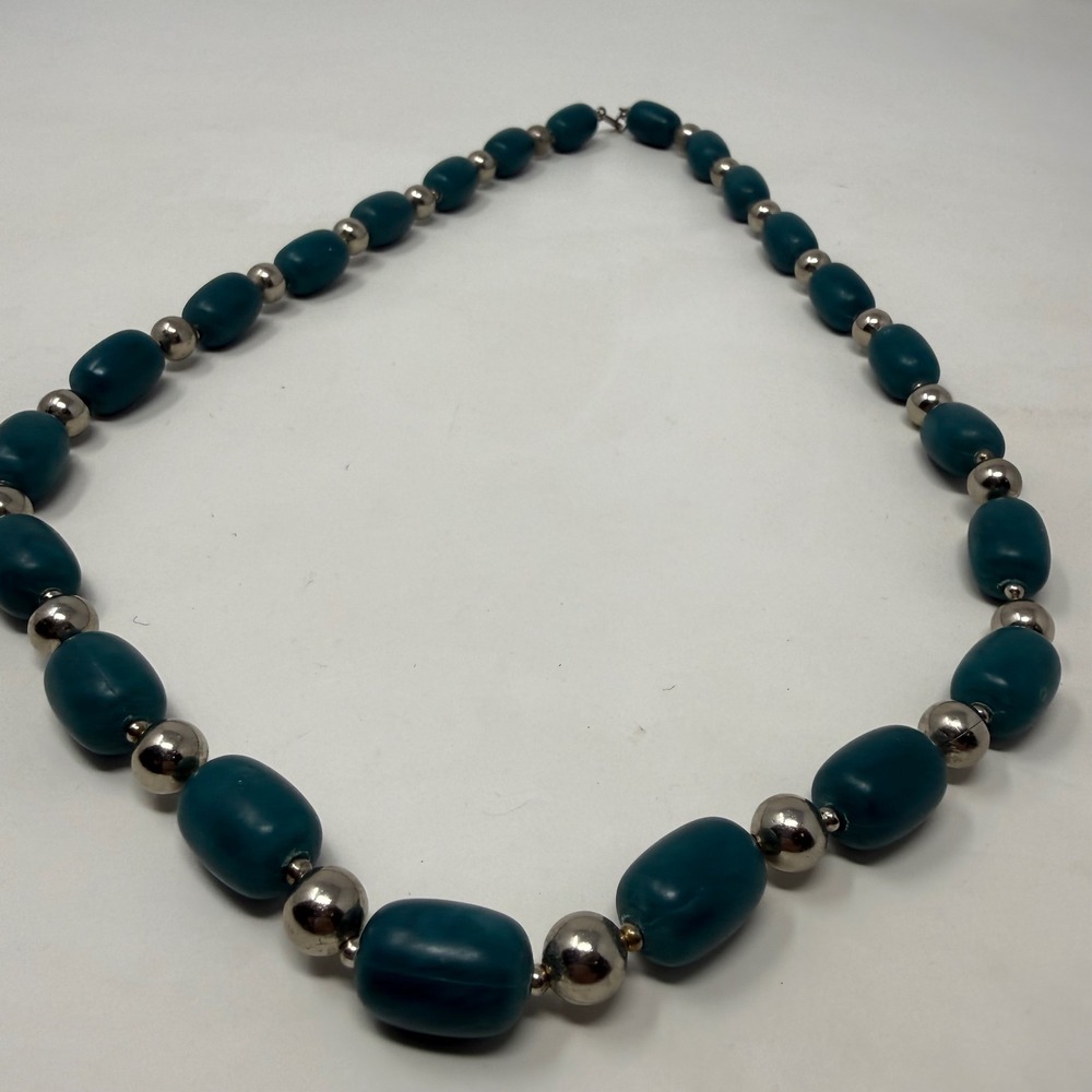 Dauplaise Vintage Chunky Teal Blue Barrel Bead Necklace Silver Tone Spacers